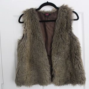 Fur vest